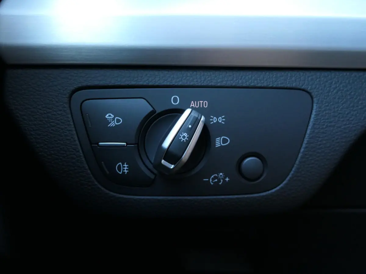 50 TFSI e S-line Competition | Black optic | Panoramadak | 360°-camera | Memory | Sportstuur | Matrix LED | Dodehoek detectie | Keyless | Draadloze telefoonlader | Apple-/Android Carplay
