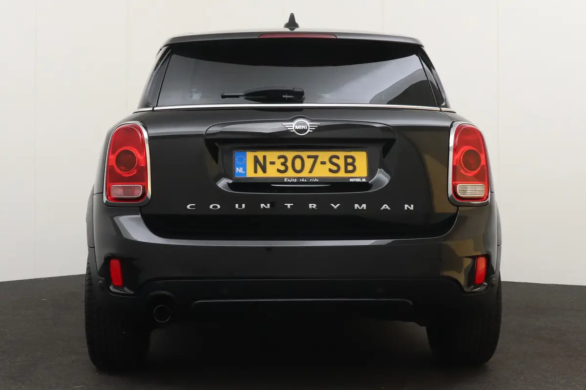 1.5 Aut. Business Edition Keyless Entry LED Park.Sens 17'LMV