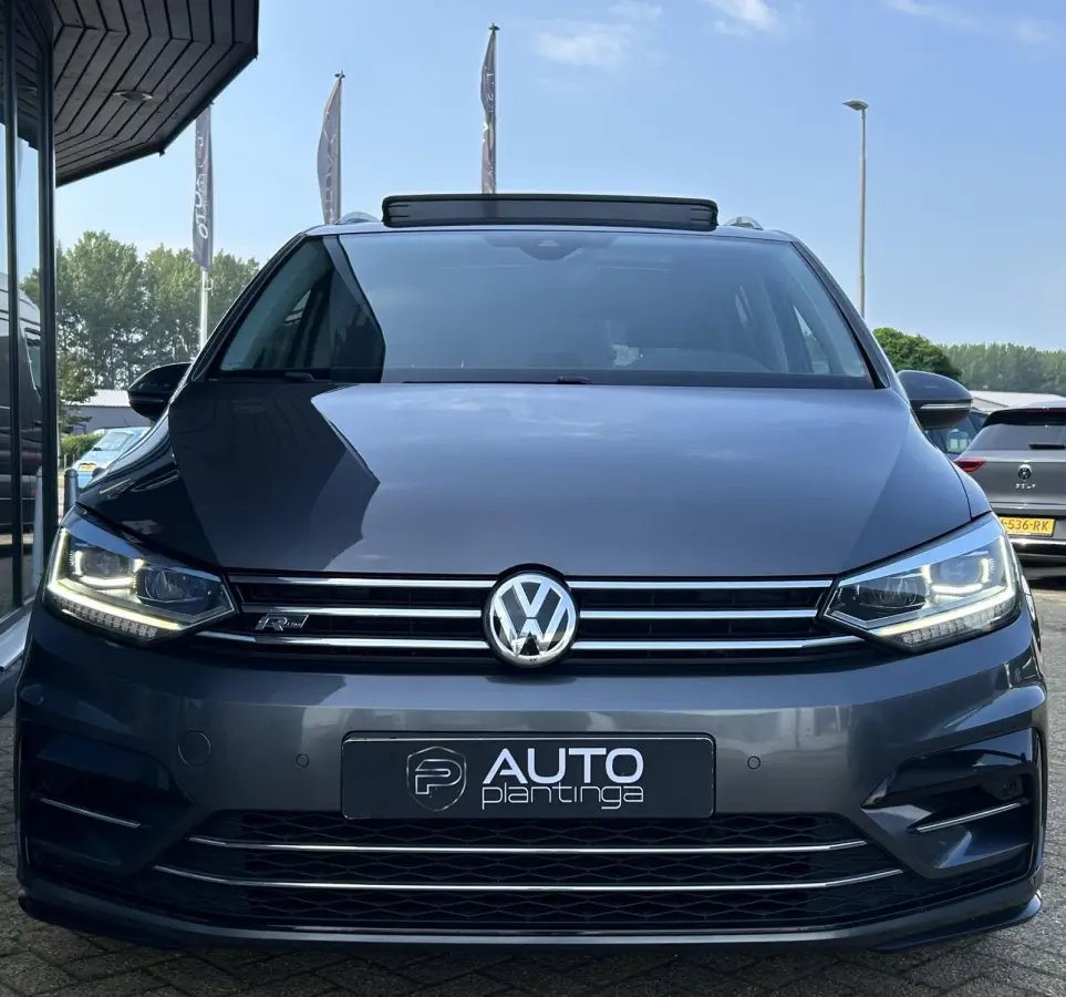 1.4 TSI Highline Business R 7p 150PK | BOMVOL | AUTOMAAT | R-Line | 7 Persoons | NL AUTO | PANO | Trekhaak | Achteruitrijcamera | Elektrische Achterklep | Dodehoek Detectie | Argo | Stoelver