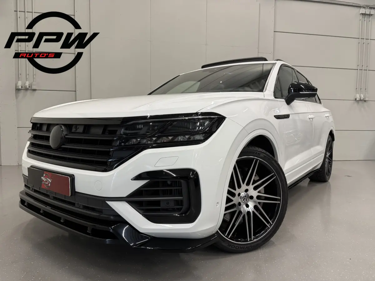 R 3.0 TSi 4MOTION eHybrid 462PK PANO/PUGLIA/LUCHTVERING/NACHT-ZICHT/TREKHAAK/DYNAUDIO/22"/SOFT-CLOSE/360CAMERA/ACC/DYNAUDIO/HEAD-UP/BLACK-OPTIC/MAXTON-BODYKIT/DRIVER ASS.PLUS/MASSAGE/FULL OP