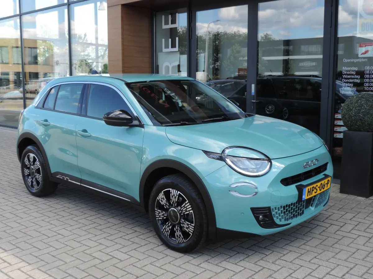 1.2-T Hybrid Urban AUTOMAAT 31.000km | LED kopl | CarPlay | Stoelverw | Cruise contr | Keyless | Camera | 17” | PDC