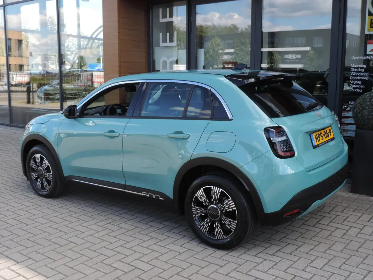 1.2-T Hybrid Urban AUTOMAAT 31.000km | LED kopl | CarPlay | Stoelverw | Cruise contr | Keyless | Camera | 17” | PDC