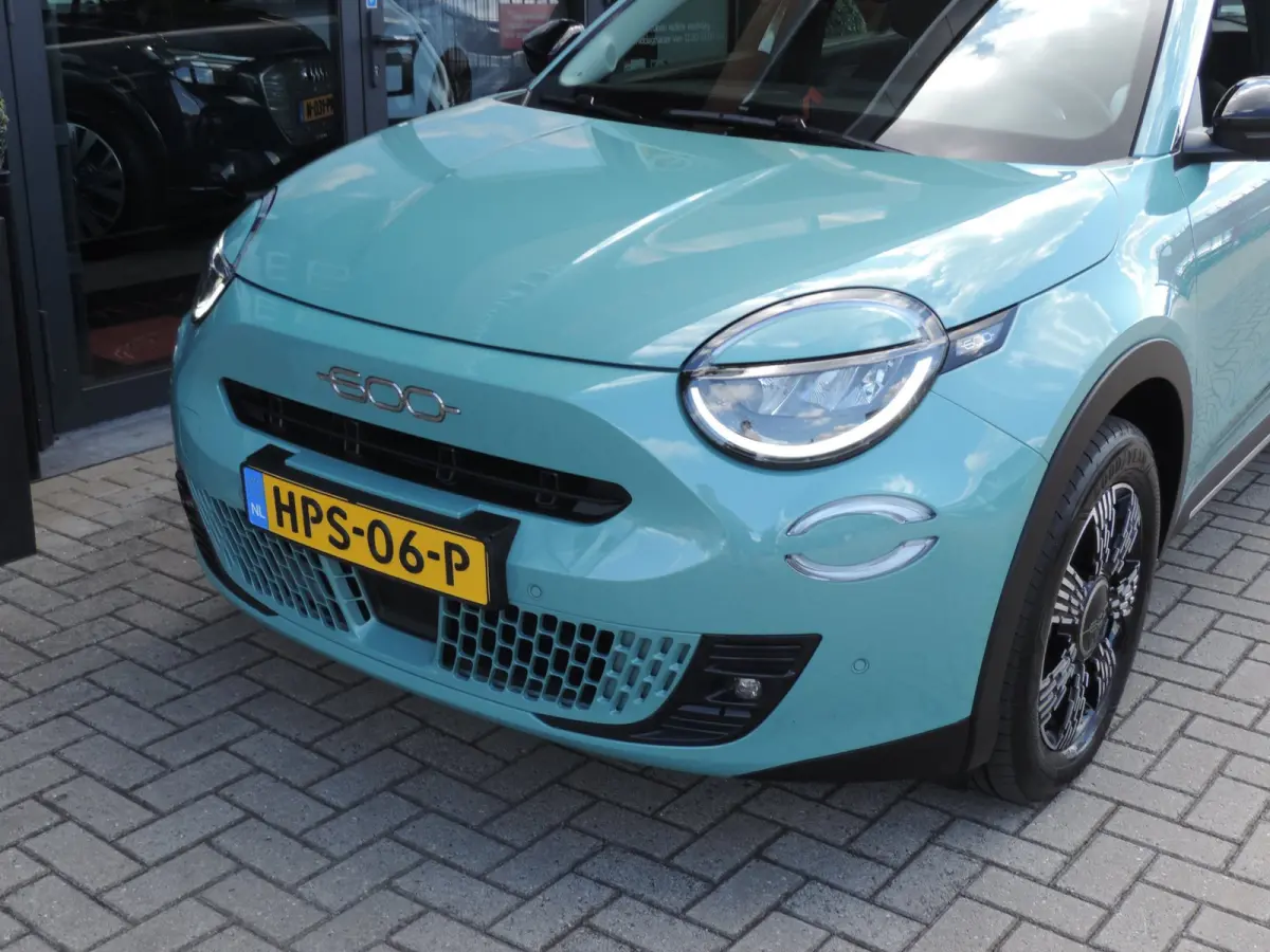 1.2-T Hybrid Urban AUTOMAAT 31.000km | LED kopl | CarPlay | Stoelverw | Cruise contr | Keyless | Camera | 17” | PDC