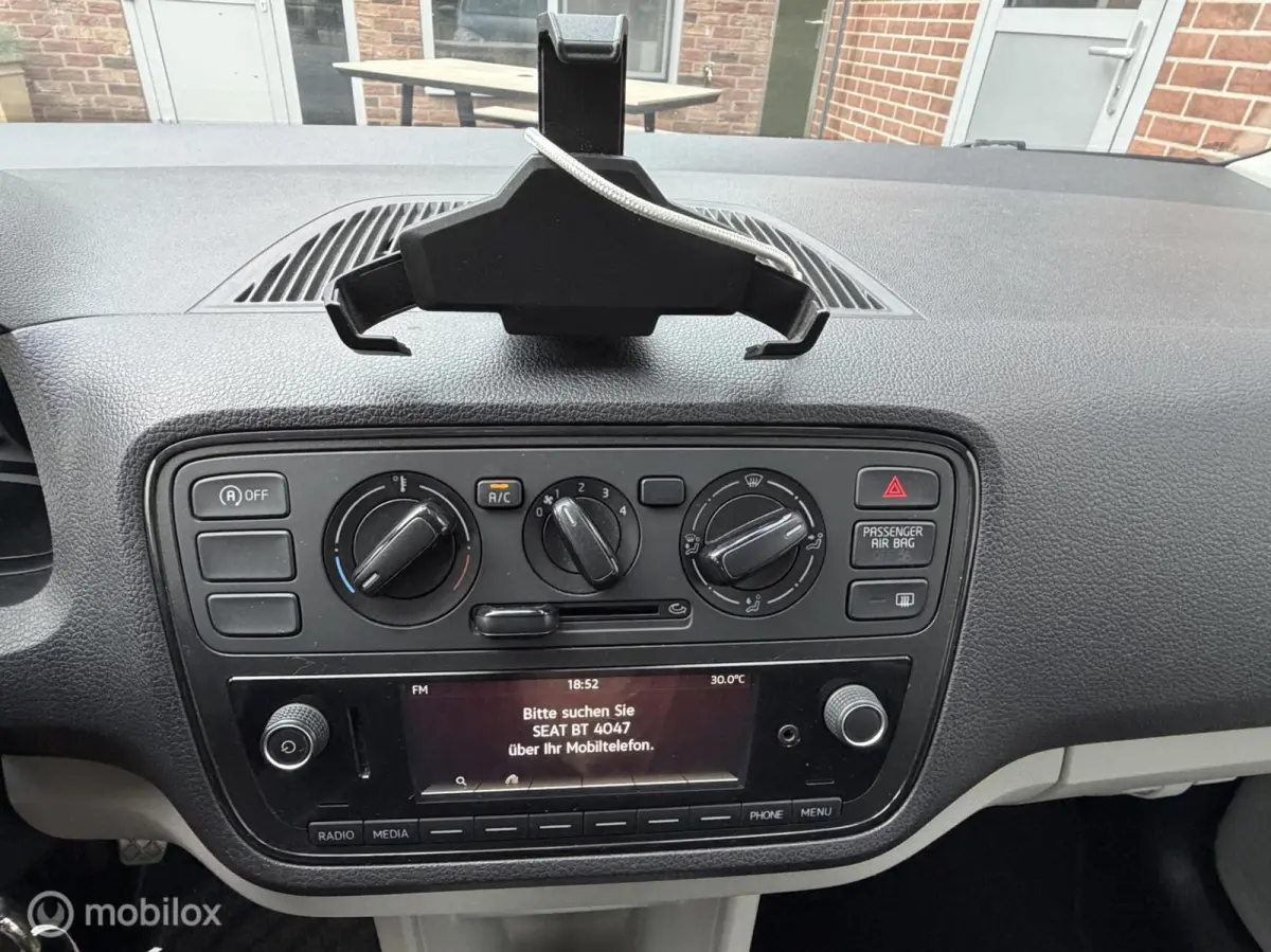 1.0 Sport Intense|Parkeersensoren|1e eigenaar|Dealeronderhouden.