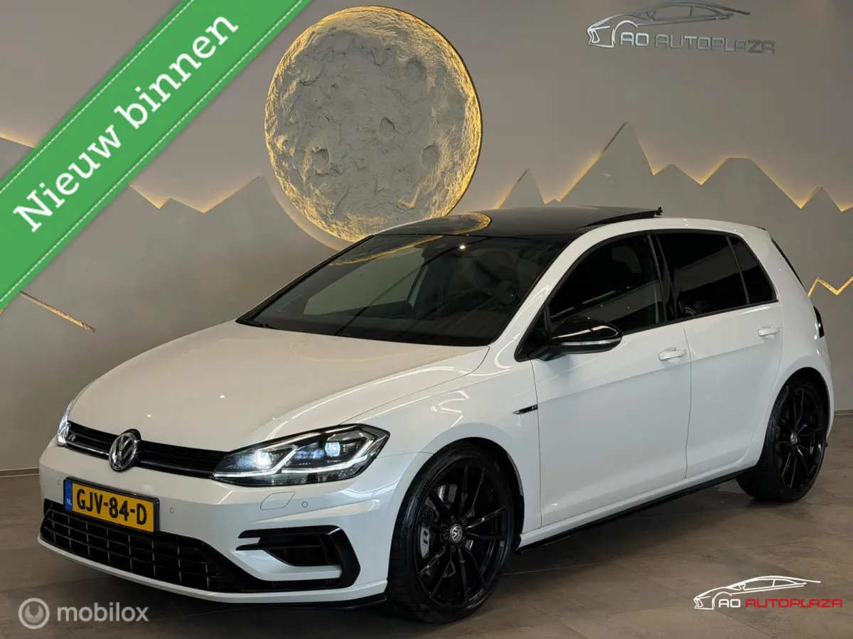 2.0 TSI 4Motion R Panorama/Akrapovic/Keyless