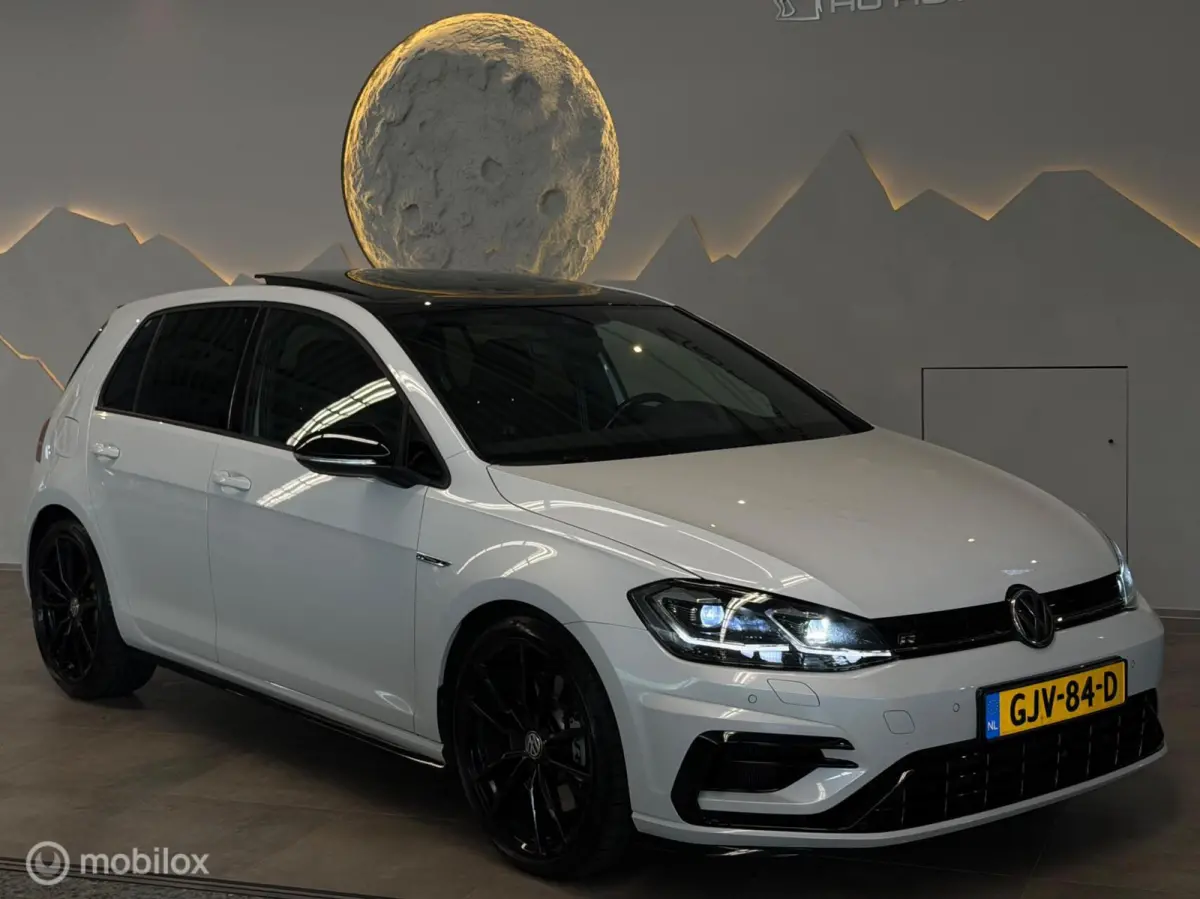 2.0 TSI 4Motion R Panorama/Akrapovic/Keyless