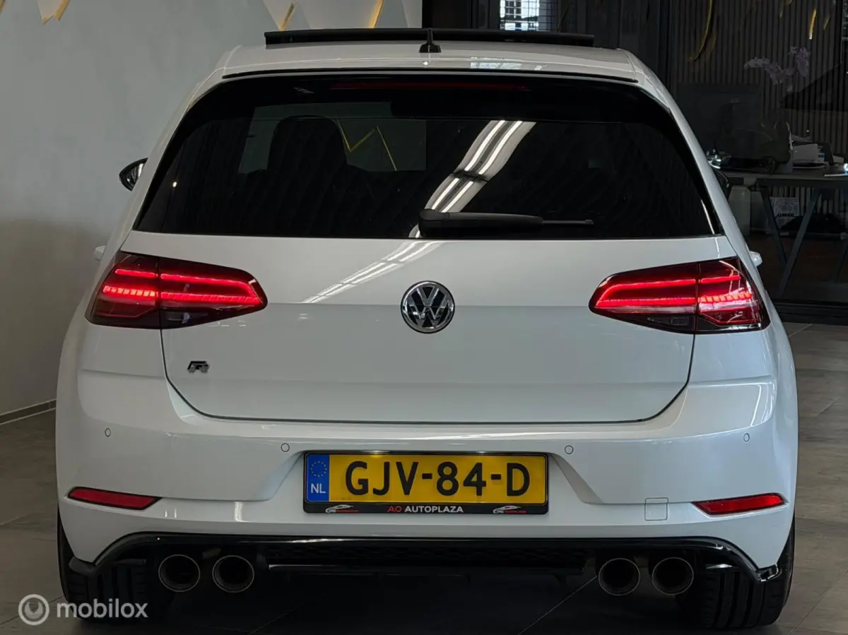 2.0 TSI 4Motion R Panorama/Akrapovic/Keyless