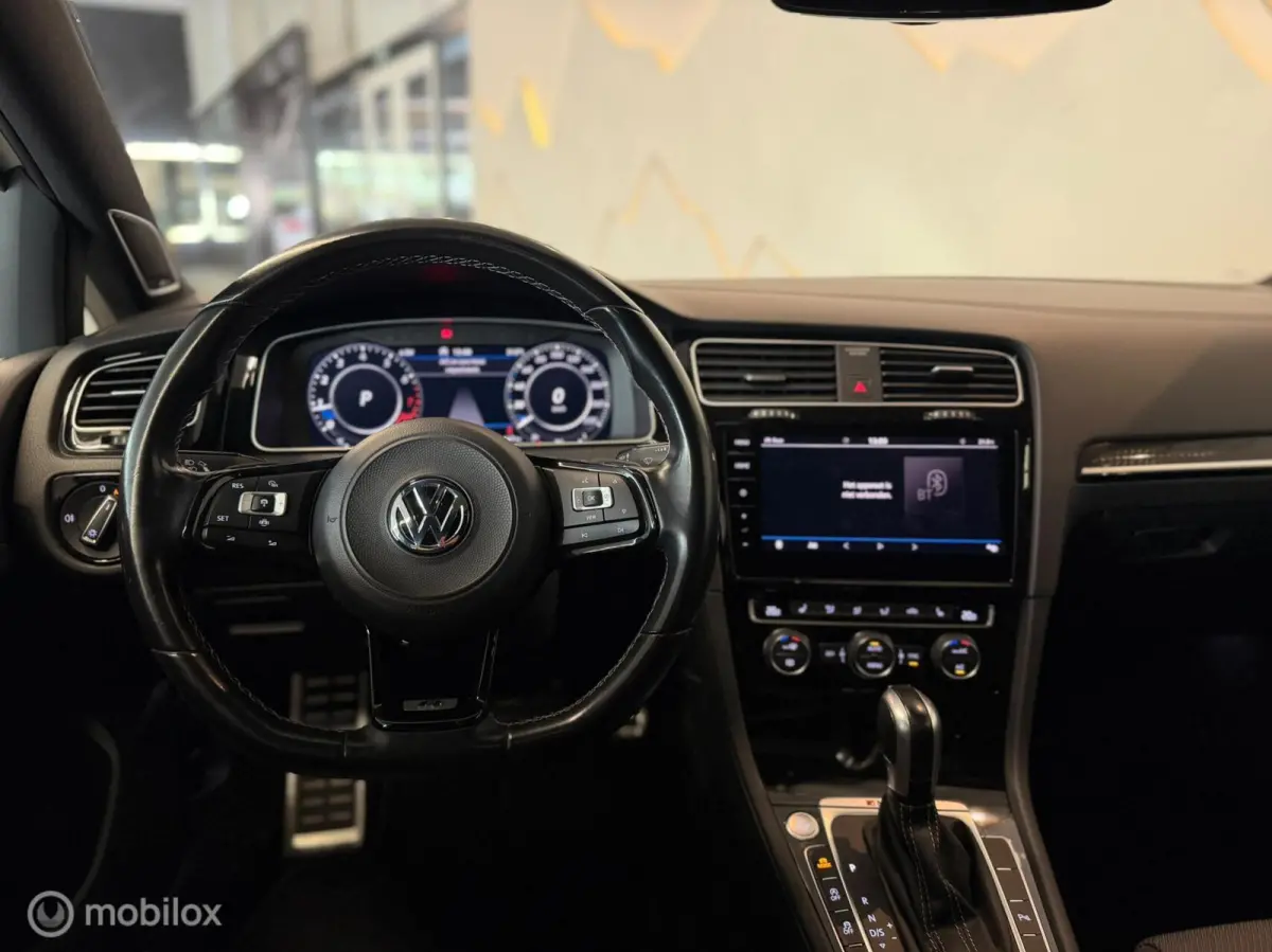 2.0 TSI 4Motion R Panorama/Akrapovic/Keyless
