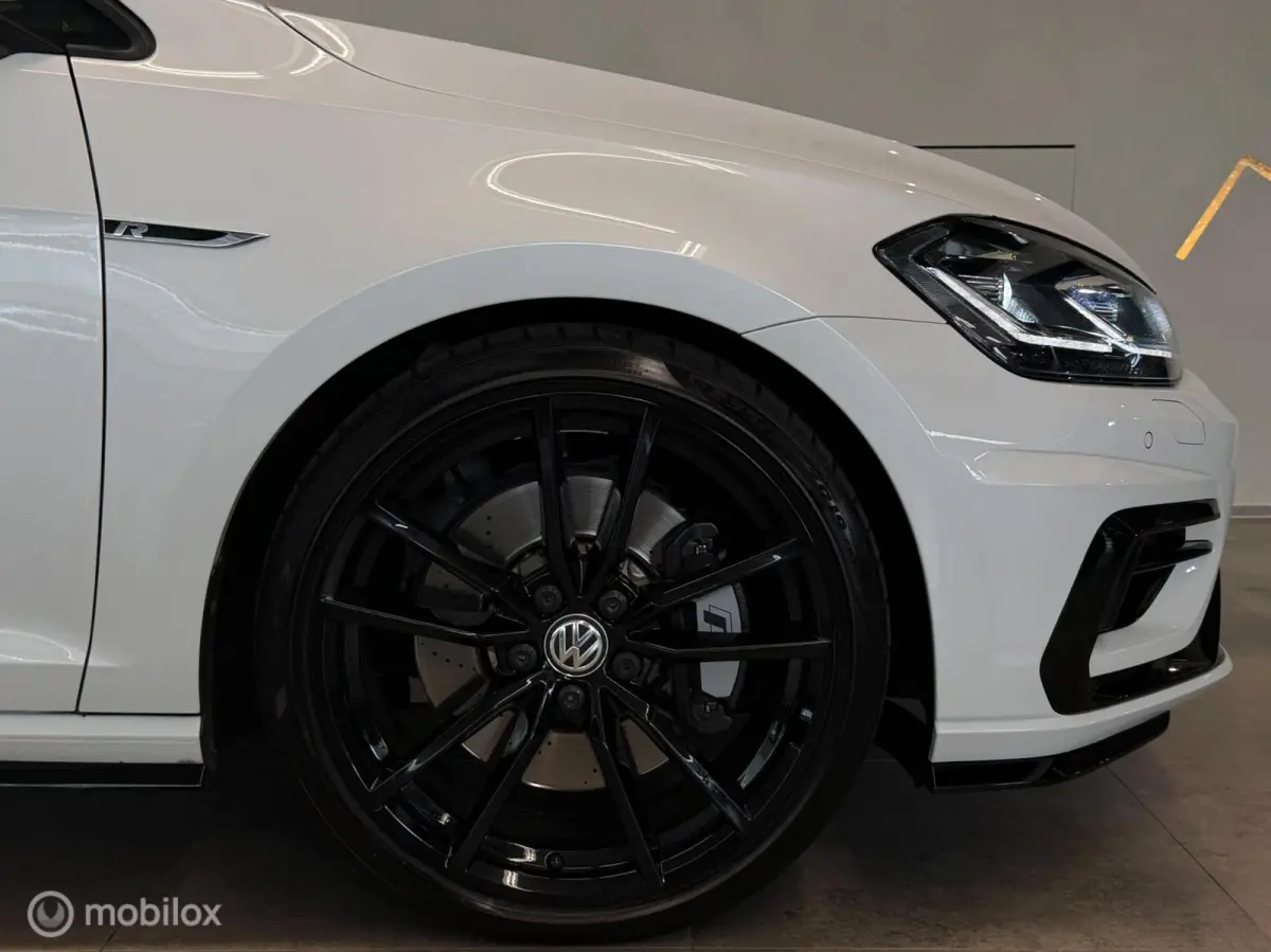 2.0 TSI 4Motion R Panorama/Akrapovic/Keyless