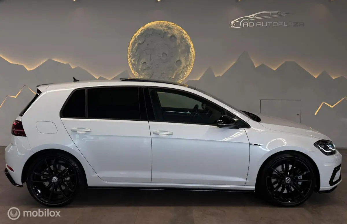 2.0 TSI 4Motion R Panorama/Akrapovic/Keyless