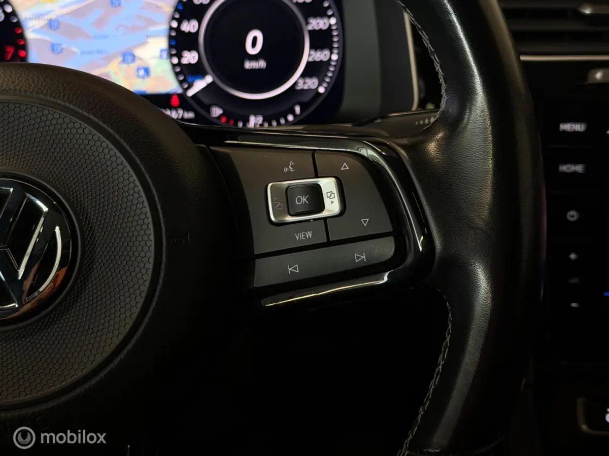 2.0 TSI 4Motion R Panorama/Akrapovic/Keyless