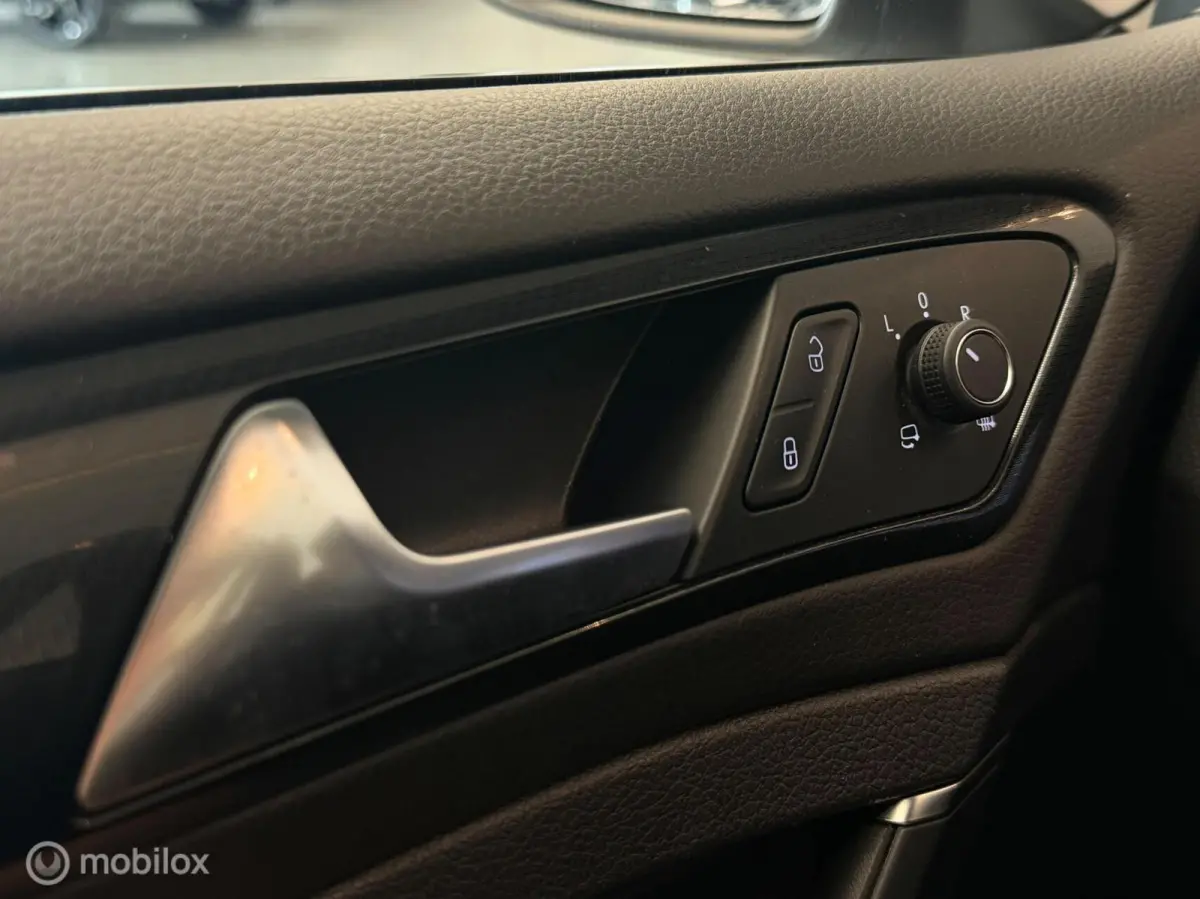 2.0 TSI 4Motion R Panorama/Akrapovic/Keyless