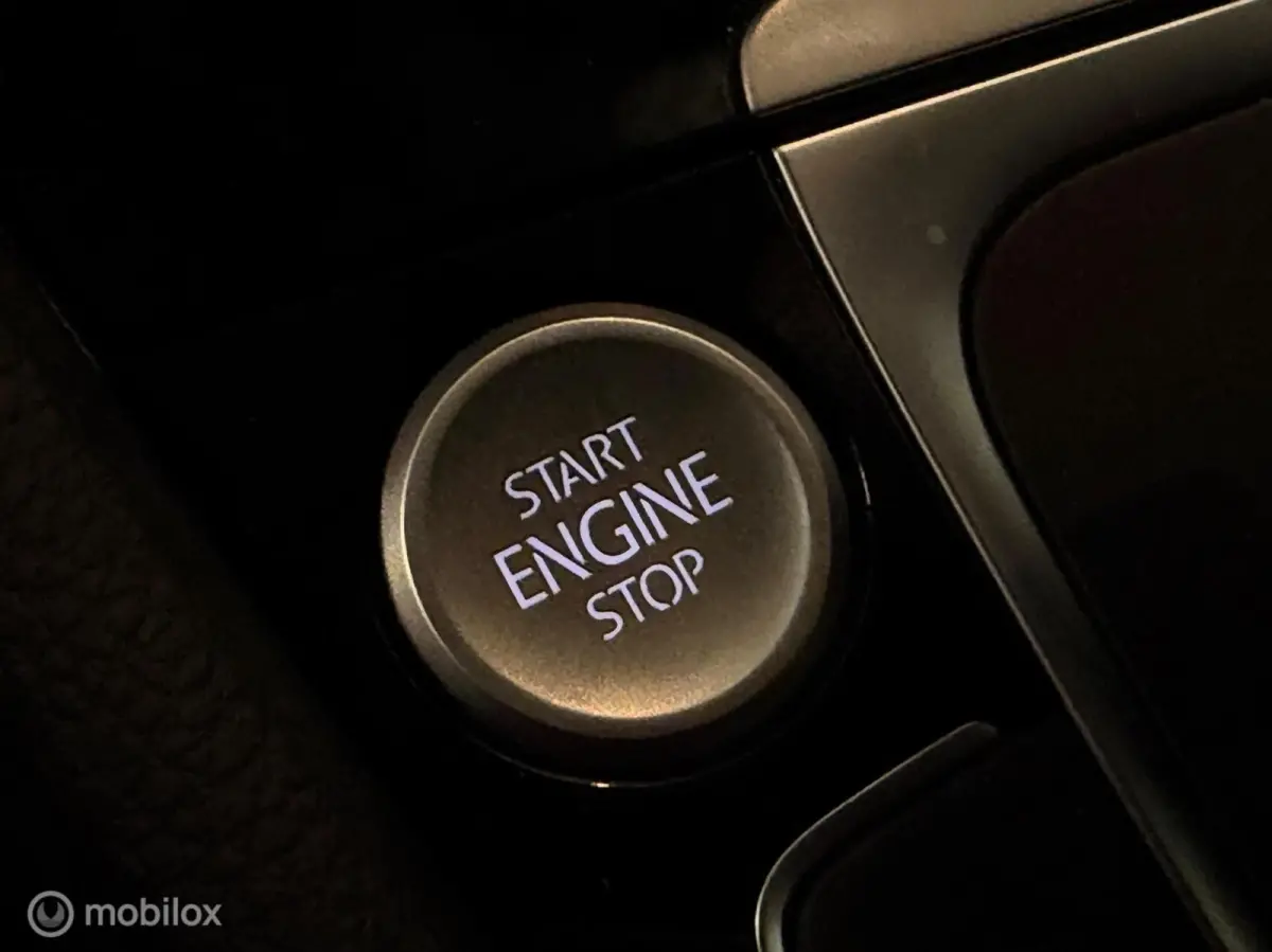 2.0 TSI 4Motion R Panorama/Akrapovic/Keyless