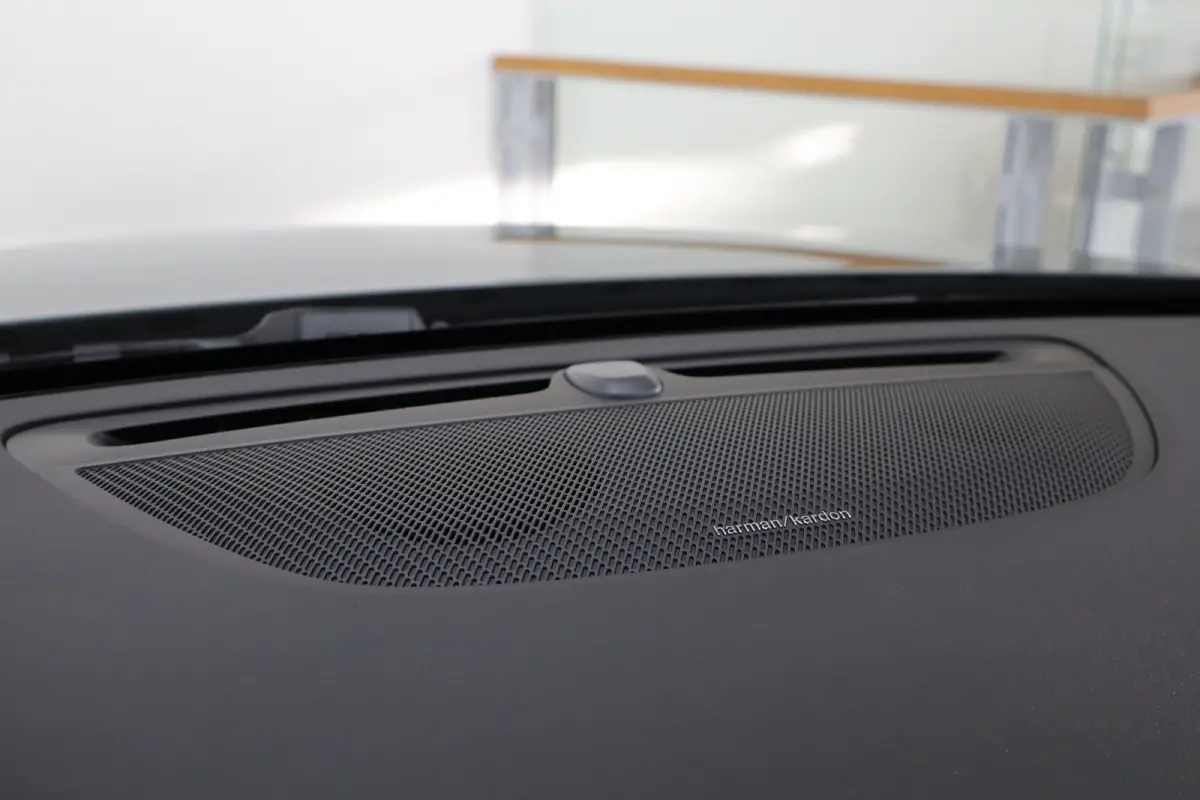 2.0 T6 Plug-in hybrid AWD Plus Dark | Achterbank verwarmd | Apple Carplay/Android Auto|telefoonintegratie premium | Contourstoelen