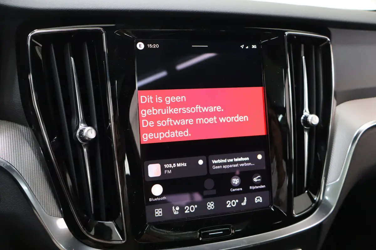 2.0 T6 Plug-in hybrid AWD Plus Dark | Achterbank verwarmd | Apple Carplay/Android Auto|telefoonintegratie premium | Contourstoelen
