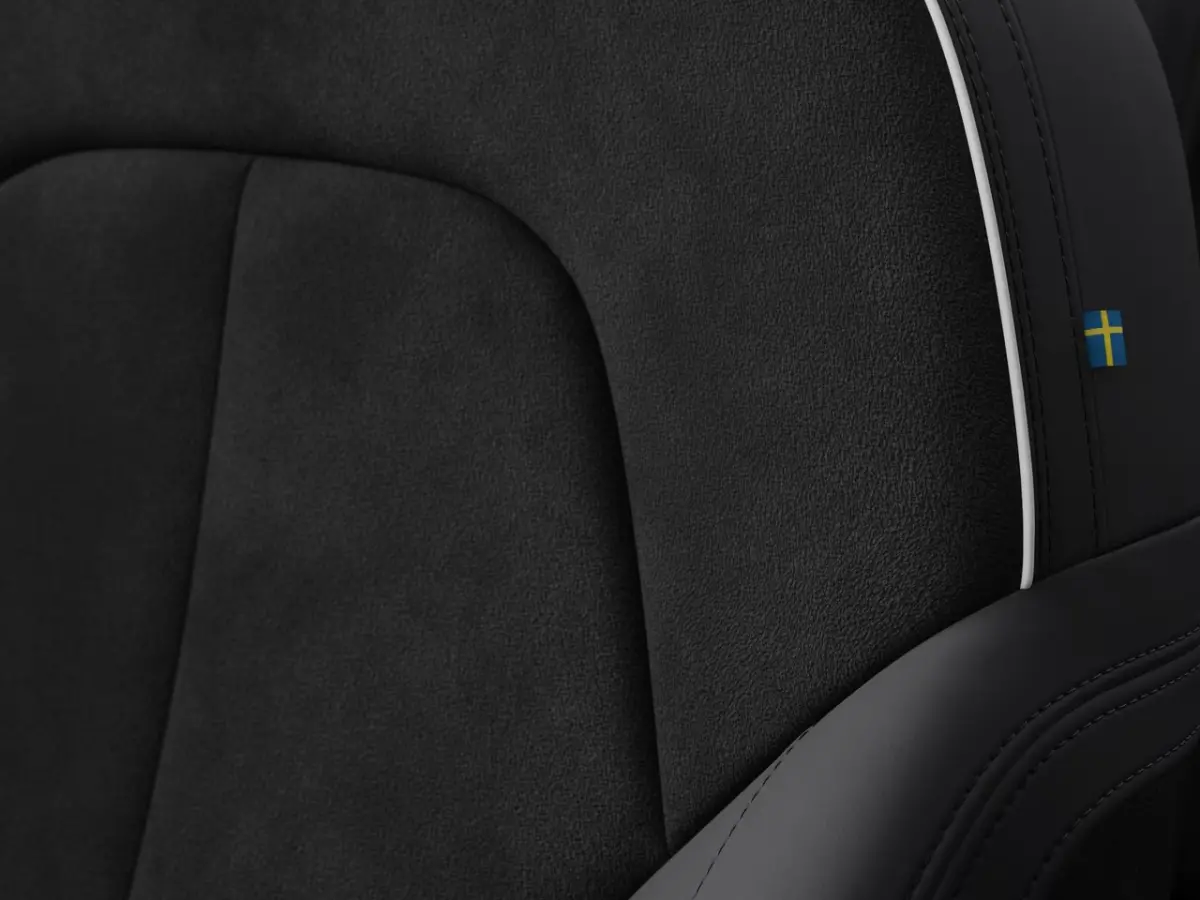 Single Motor Ext. Range Ultra Black Edition. Europa 82 kWh | Achterbank verwarmd | Achteruitrijcamera | Apple Carplay/Android Auto|telefoonintegratie premium