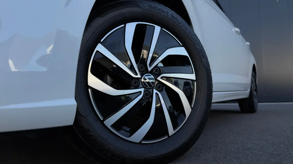 1.0 TSI DSG Life Edition | Camera | Apple Carplay |