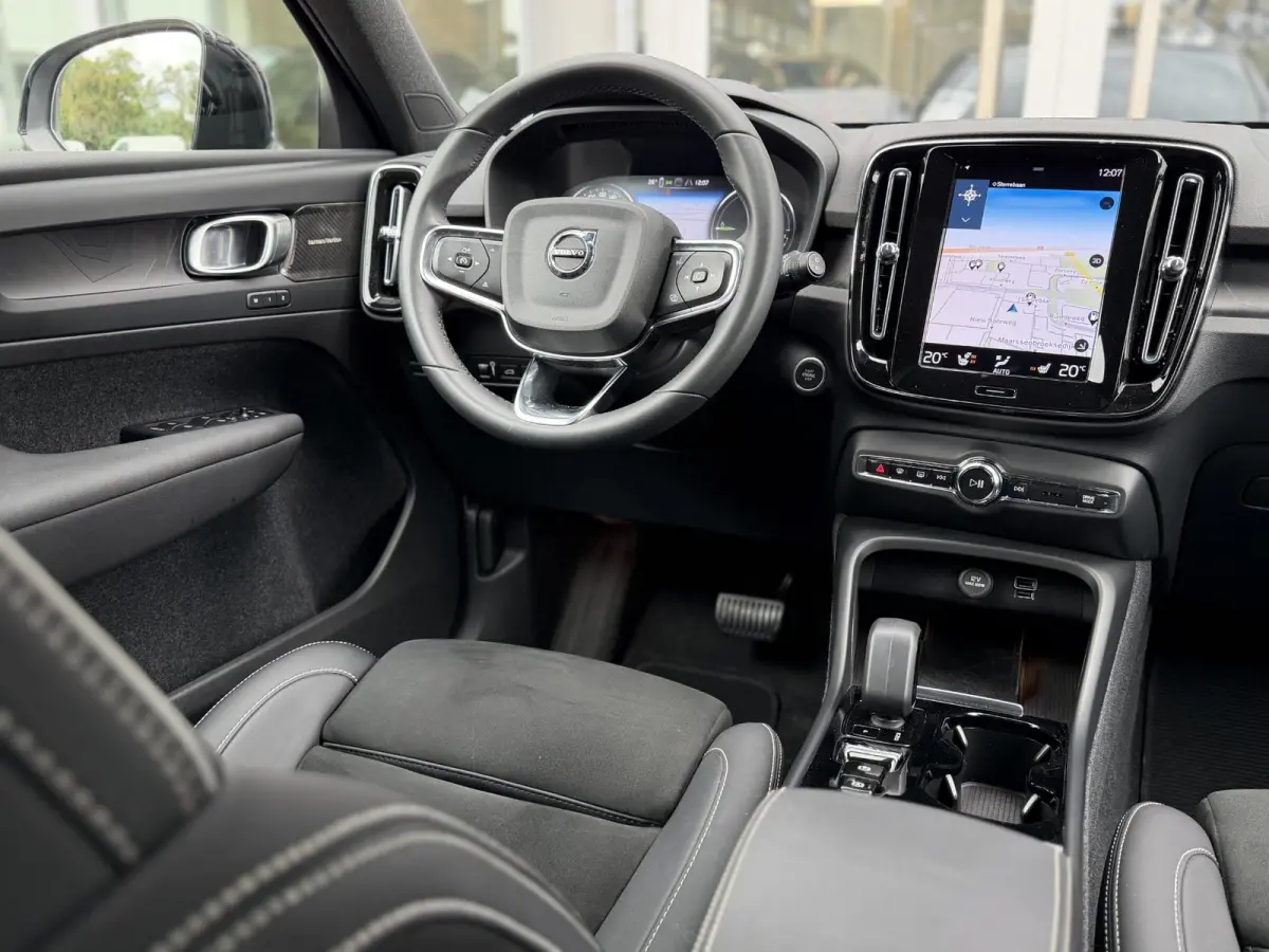 1.5 T4 Plug-in hybrid Ultimate Dark |Pano|H/K|360Cam|Memory|PilotAssit|Trekhaak|BLIS|ThunderGrey