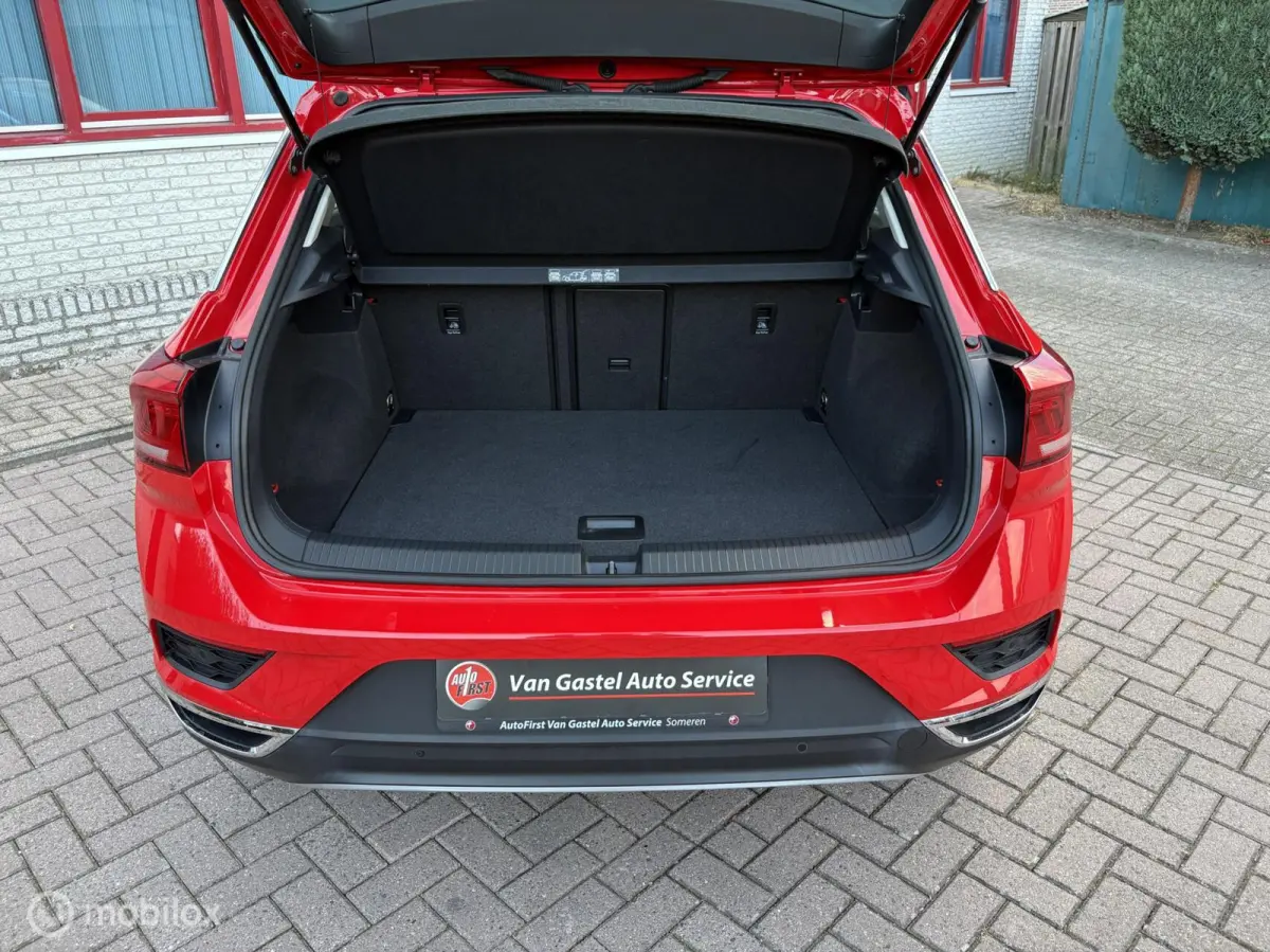 1.5 TSI SPORT / NAVI / CAMERA / PDC