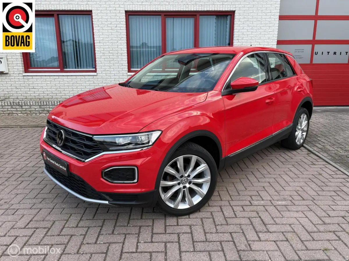 1.5 TSI SPORT / NAVI / CAMERA / PDC
