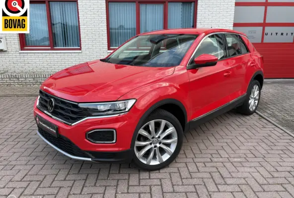 1.5 TSI SPORT / NAVI / CAMERA / PDC