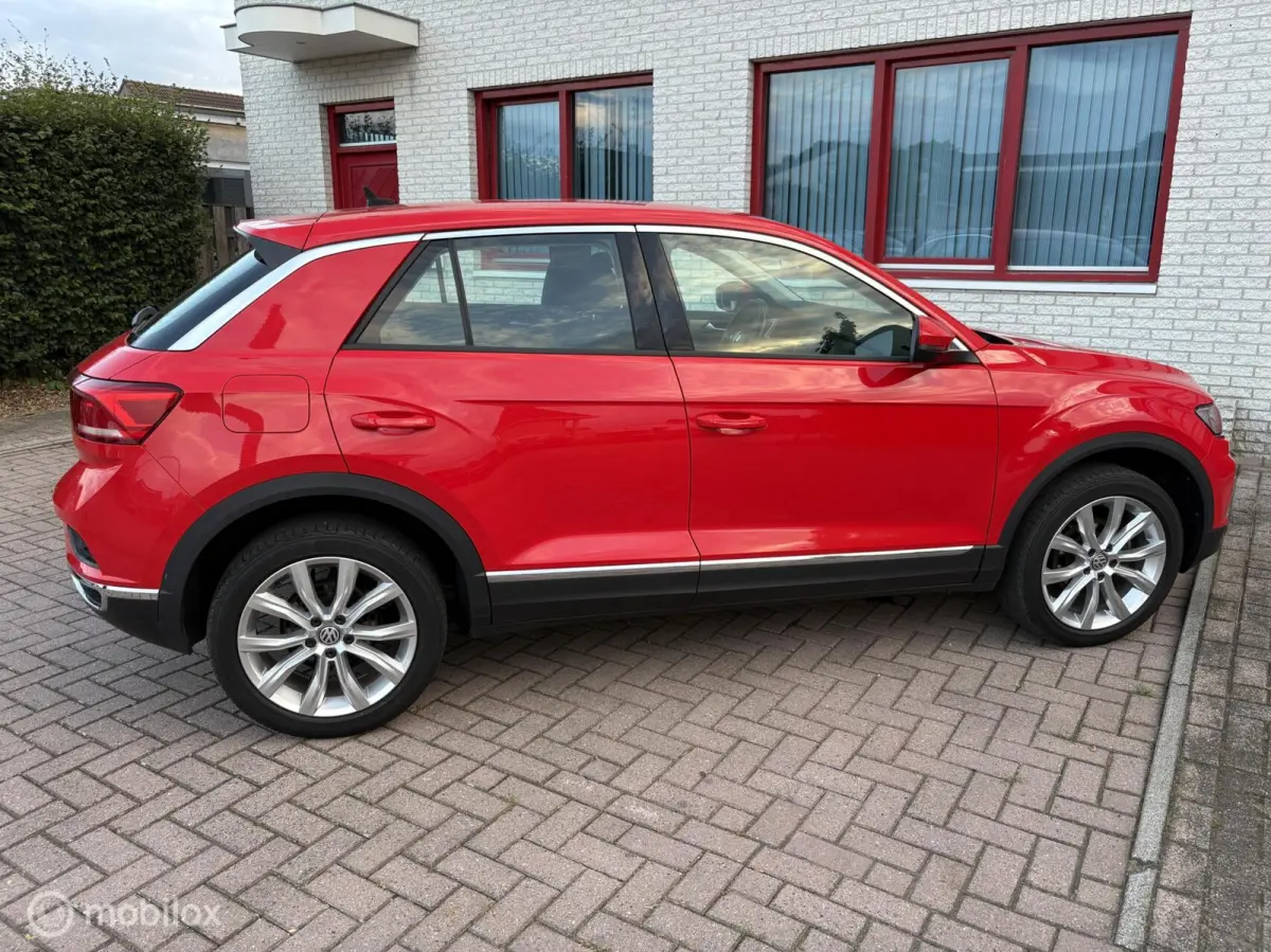 1.5 TSI SPORT / NAVI / CAMERA / PDC