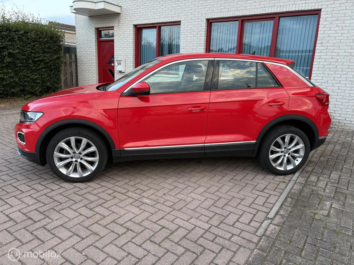1.5 TSI SPORT / NAVI / CAMERA / PDC