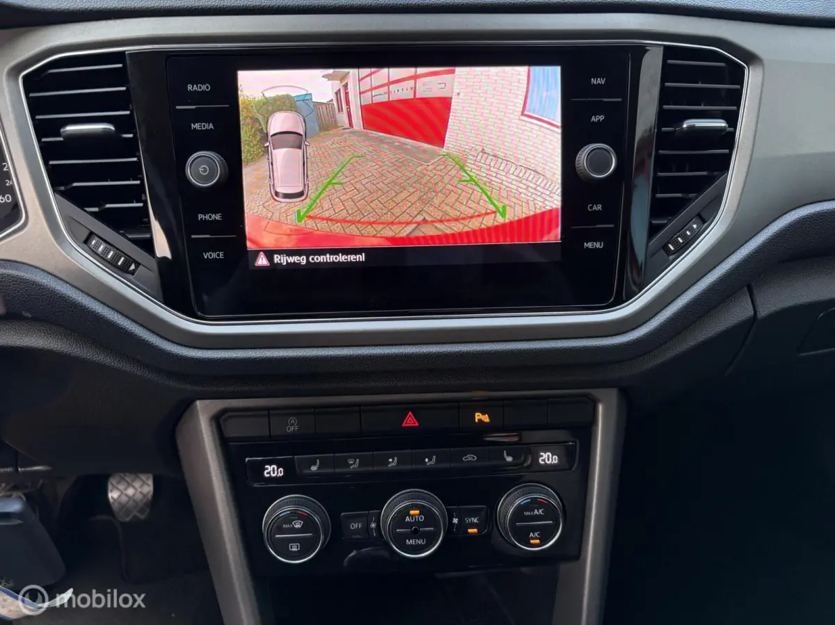 1.5 TSI SPORT / NAVI / CAMERA / PDC
