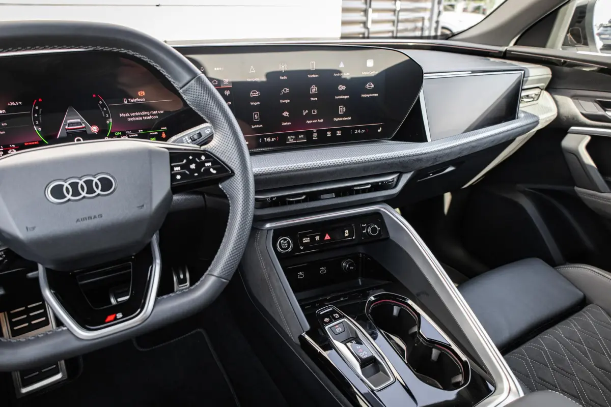 2.0 TFSI e-hybrid quattro S edition | 20" LMV | Panoramadak | Alcantara | 360 Camera | Keyless