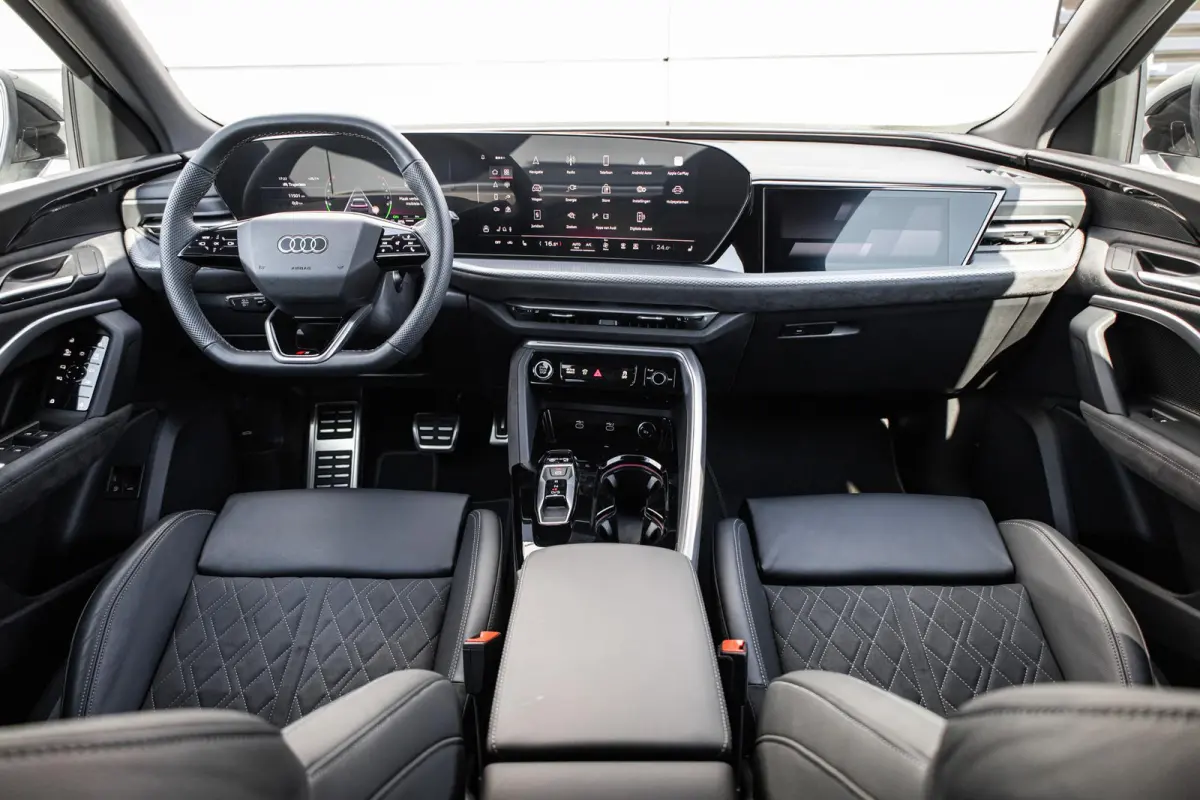2.0 TFSI e-hybrid quattro S edition | 20" LMV | Panoramadak | Alcantara | 360 Camera | Keyless