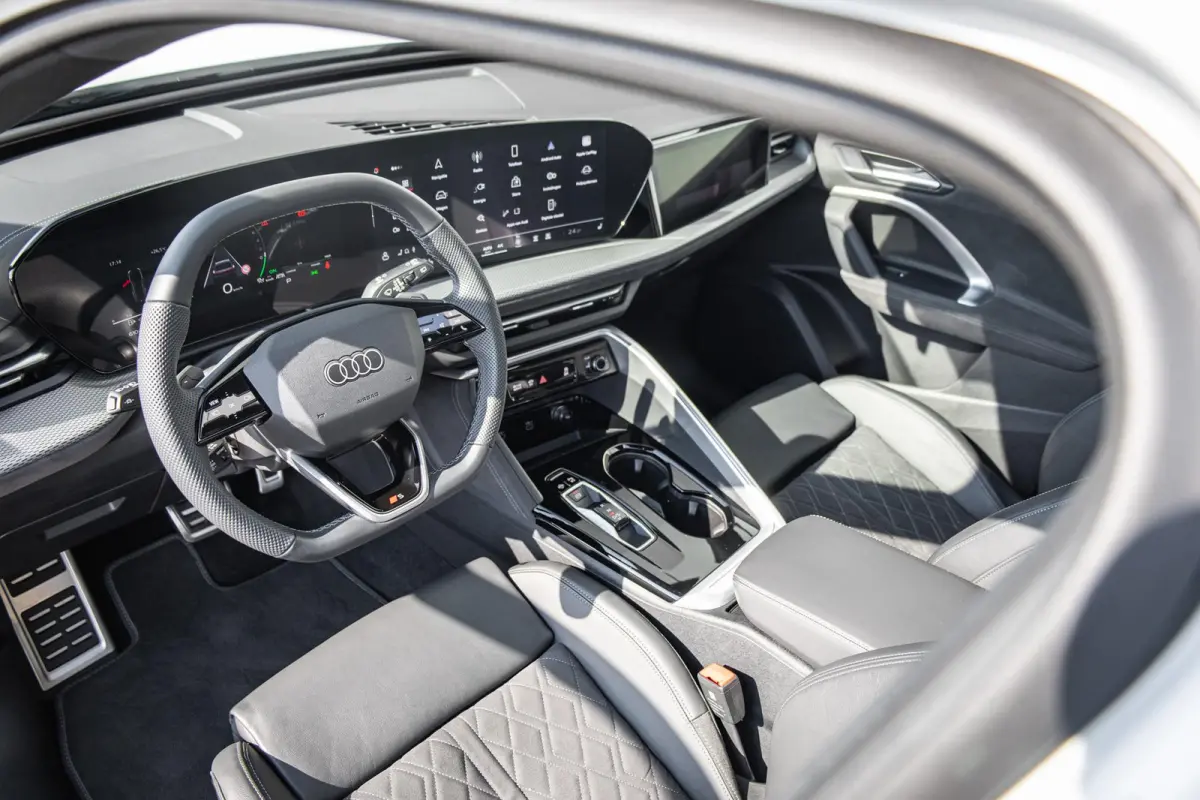 2.0 TFSI e-hybrid quattro S edition | 20" LMV | Panoramadak | Alcantara | 360 Camera | Keyless