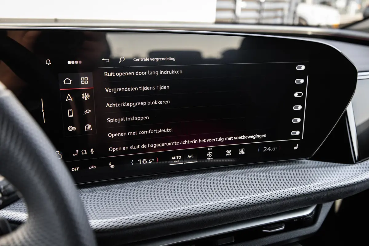 2.0 TFSI e-hybrid quattro S edition | 20" LMV | Panoramadak | Alcantara | 360 Camera | Keyless