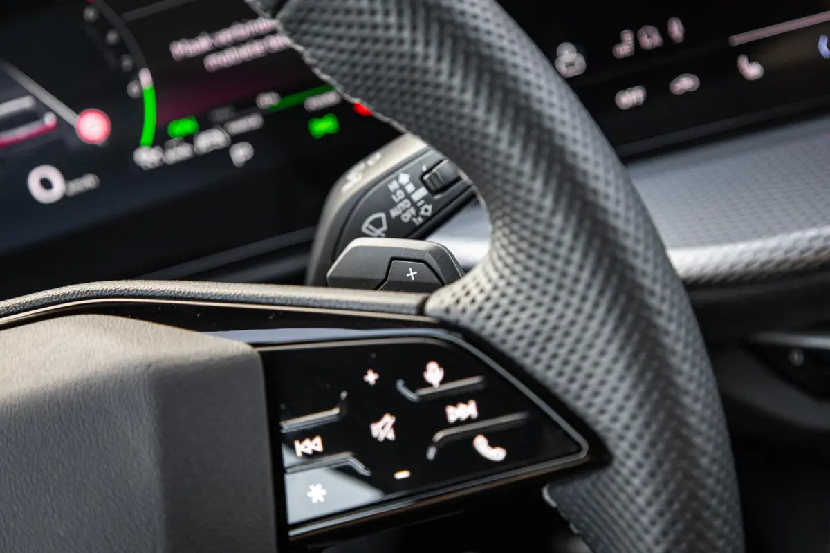 2.0 TFSI e-hybrid quattro S edition | 20" LMV | Panoramadak | Alcantara | 360 Camera | Keyless