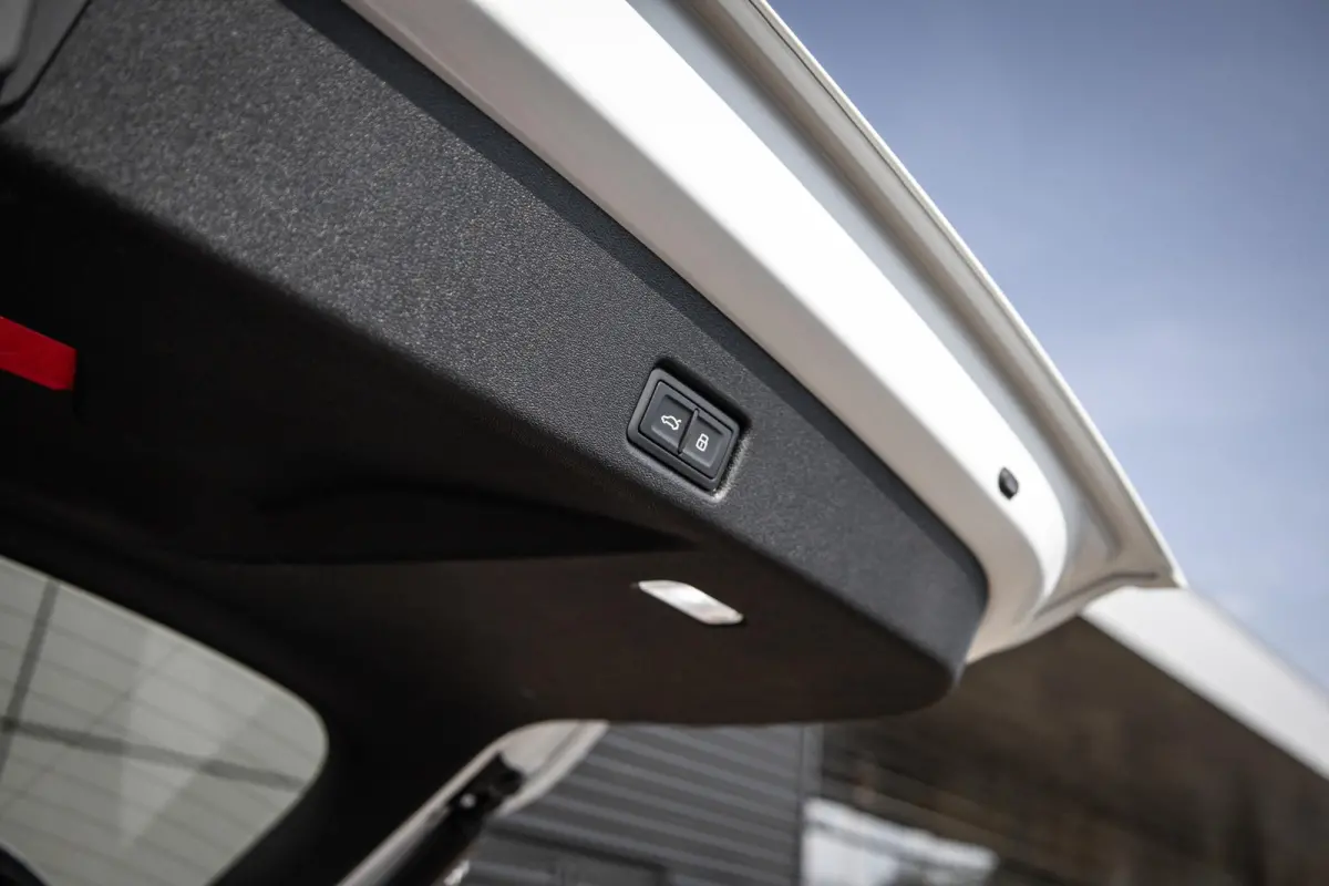 2.0 TFSI e-hybrid quattro S edition | 20" LMV | Panoramadak | Alcantara | 360 Camera | Keyless