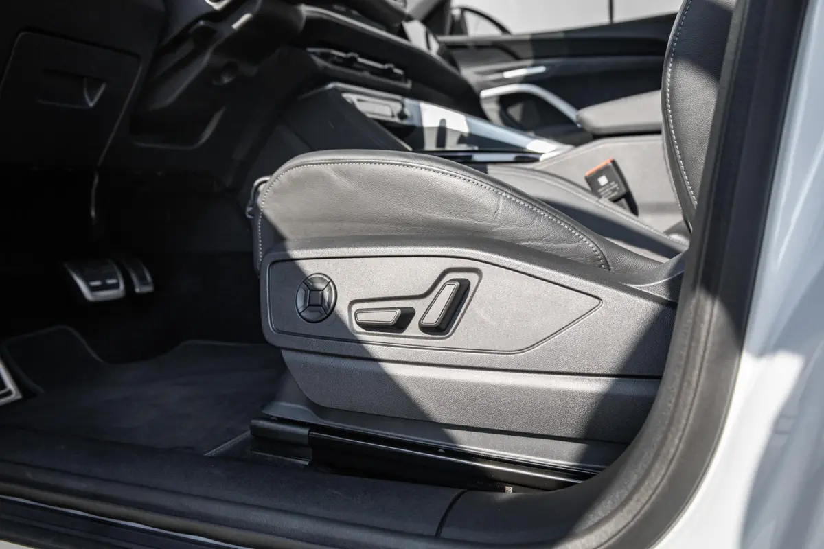 2.0 TFSI e-hybrid quattro S edition | 20" LMV | Panoramadak | Alcantara | 360 Camera | Keyless