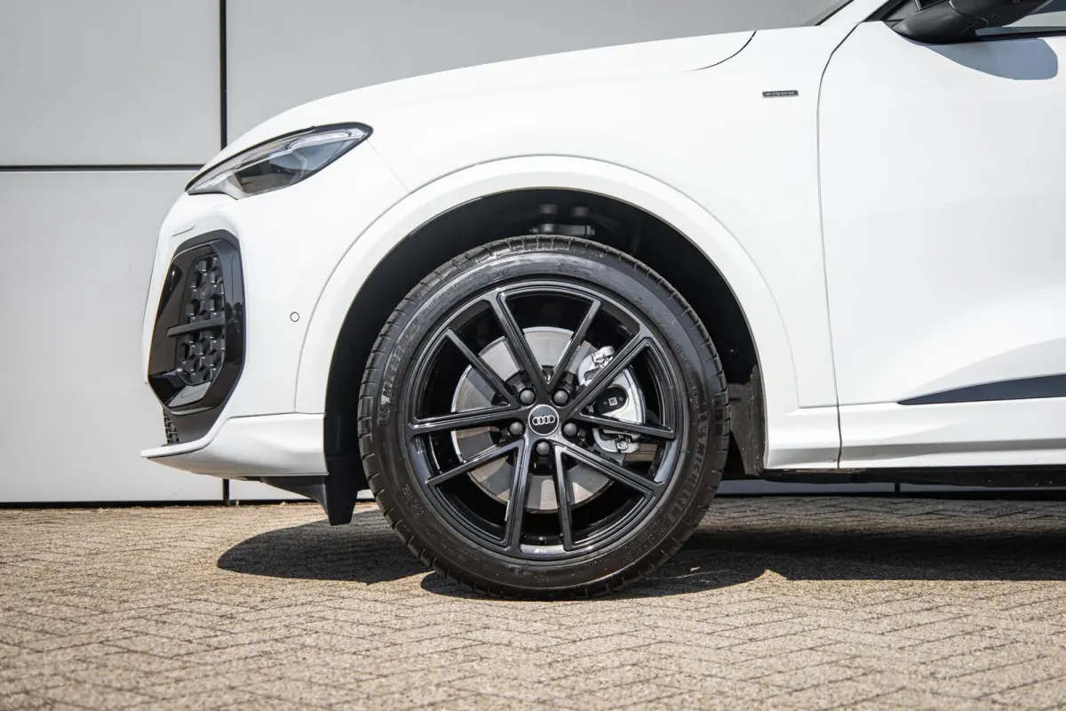 2.0 TFSI e-hybrid quattro S edition | 20" LMV | Panoramadak | Alcantara | 360 Camera | Keyless