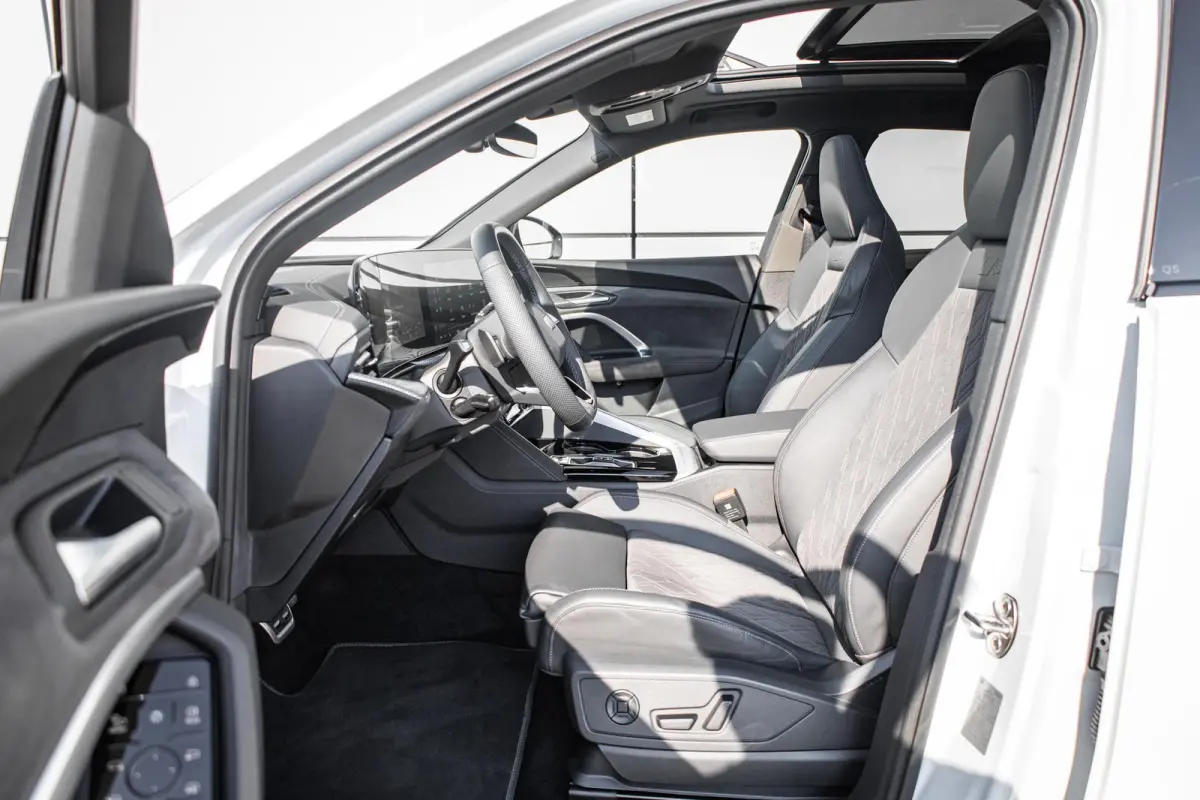 2.0 TFSI e-hybrid quattro S edition | 20" LMV | Panoramadak | Alcantara | 360 Camera | Keyless