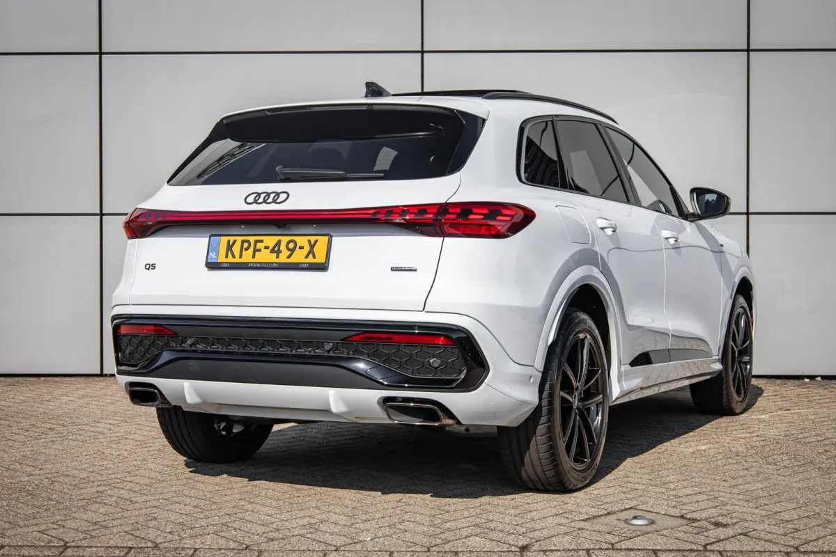 2.0 TFSI e-hybrid quattro S edition | 20" LMV | Panoramadak | Alcantara | 360 Camera | Keyless