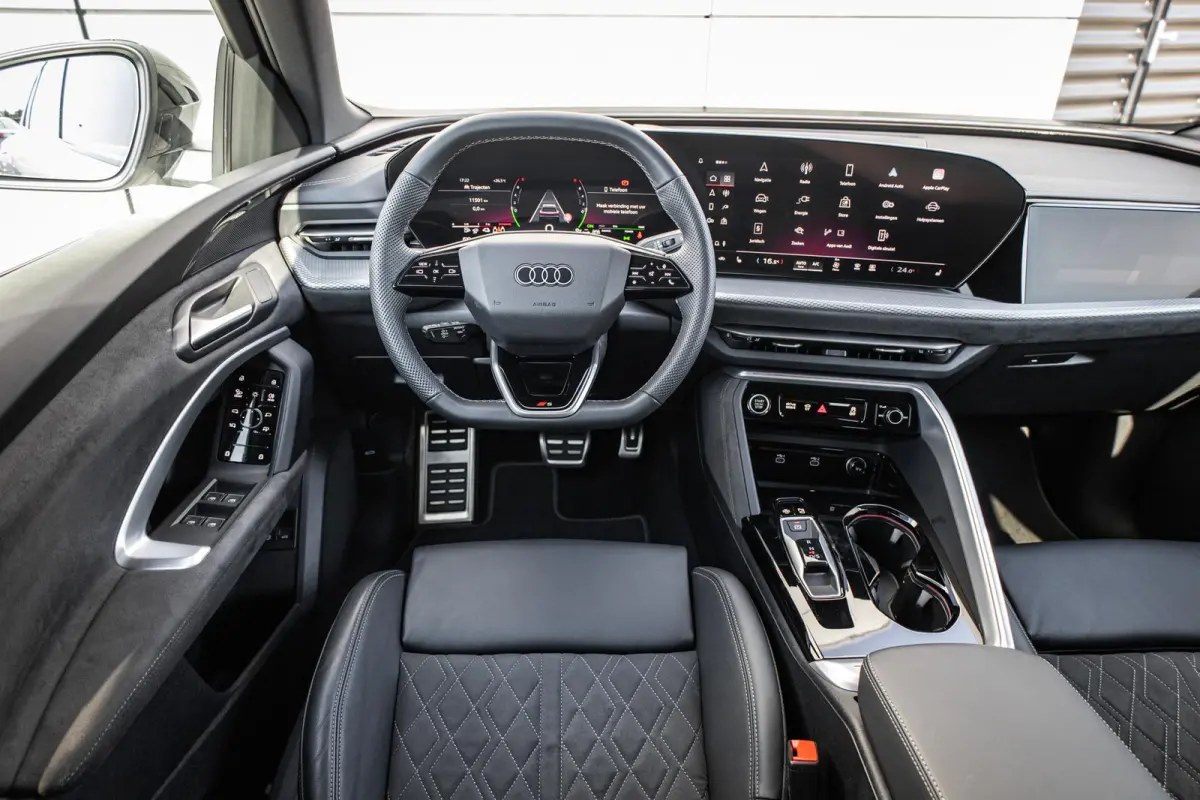 2.0 TFSI e-hybrid quattro S edition | 20" LMV | Panoramadak | Alcantara | 360 Camera | Keyless