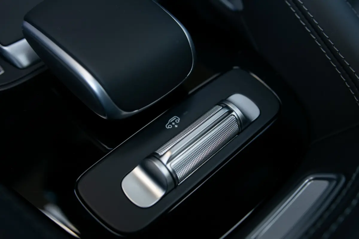 AMG 53 Hybrid 4M+ MANUFAKTUR Silicium|Carbon|Massage|Softclose|ACC|HUD|Trekhaak