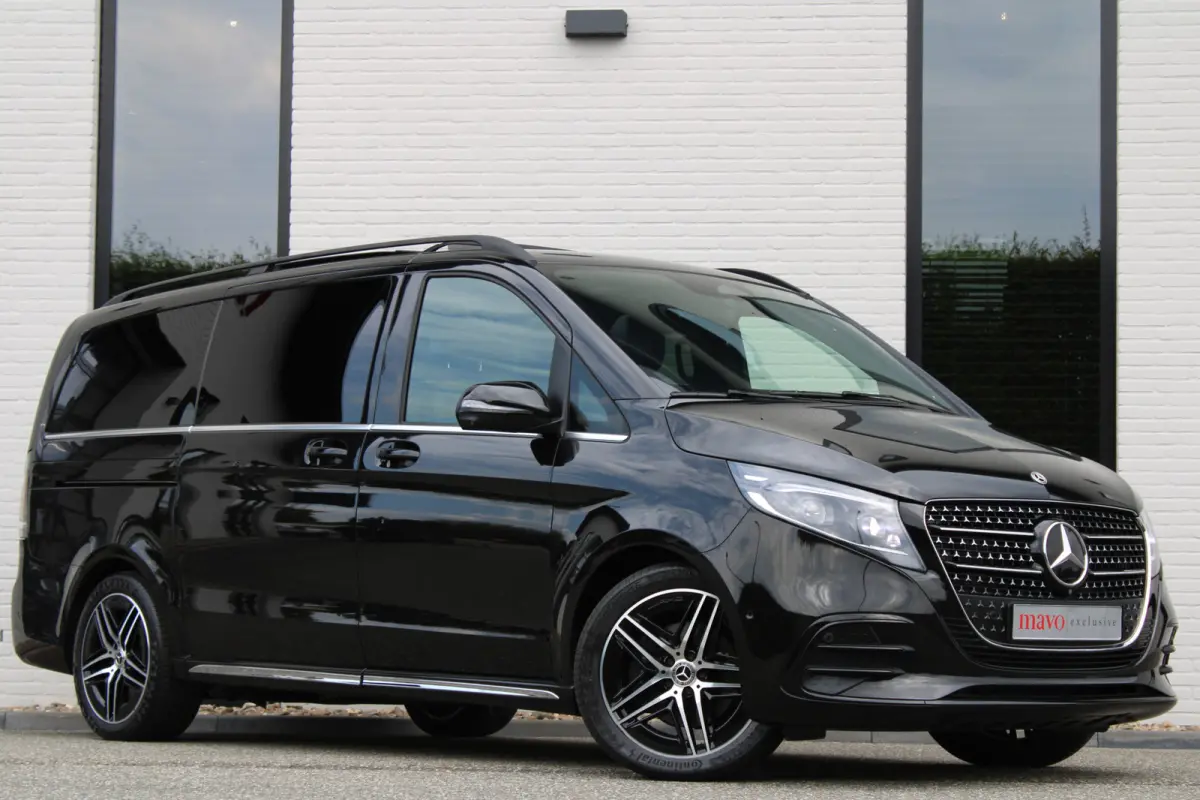 300d / AMG / DC / Luchtvering / Pano / Elec Stoelen / Burmester / Vol Opties / NIEUWSTAAT.