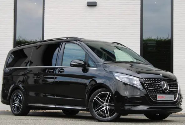 300d / AMG / DC / Luchtvering / Pano / Elec Stoelen / Burmester / Vol Opties / NIEUWSTAAT.