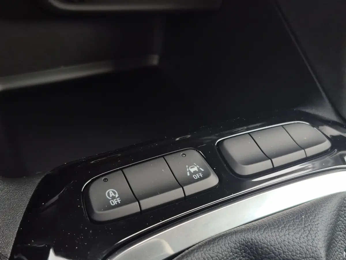 Edition | Dode hoek waarschuwing | Draadloze Apple Carplay en Android Auto | LED koplampen met LED dagrijverlichting