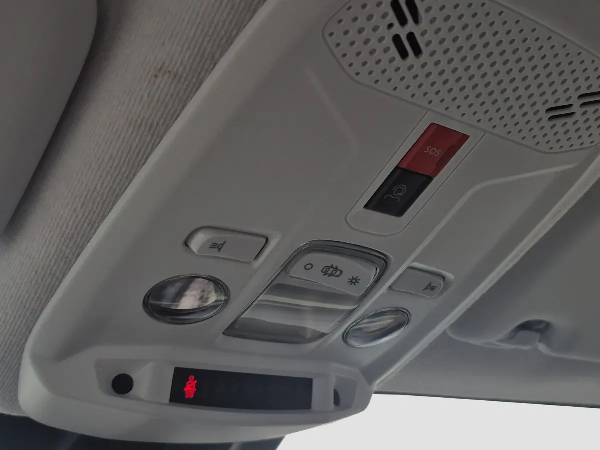 Edition | Dode hoek waarschuwing | Draadloze Apple Carplay en Android Auto | LED koplampen met LED dagrijverlichting
