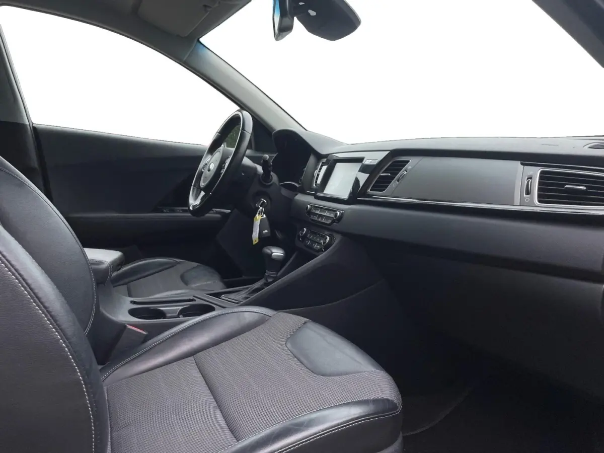1.6 GDi Hybrid DynamicLine | Navigatie | Apple Carplay/Android Auto | Parkeersensoren | Achteruitrijcamera