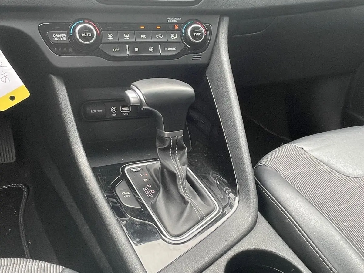 1.6 GDi Hybrid DynamicLine | Navigatie | Apple Carplay/Android Auto | Parkeersensoren | Achteruitrijcamera