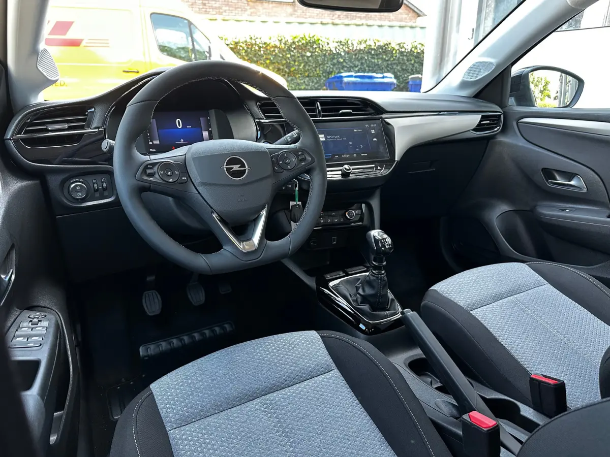 1.2 Turbo 100 PK Edition | STOEL EN STUURVERWARMING| DODEHOEK DETECTIE| CAMERA + PARKEERSENSOREN| LED KOPLAMPEN| GROOT MULTIMEDIA SCHERM| APPLE CARPLAY/ANDROID AUTO| DAB|
