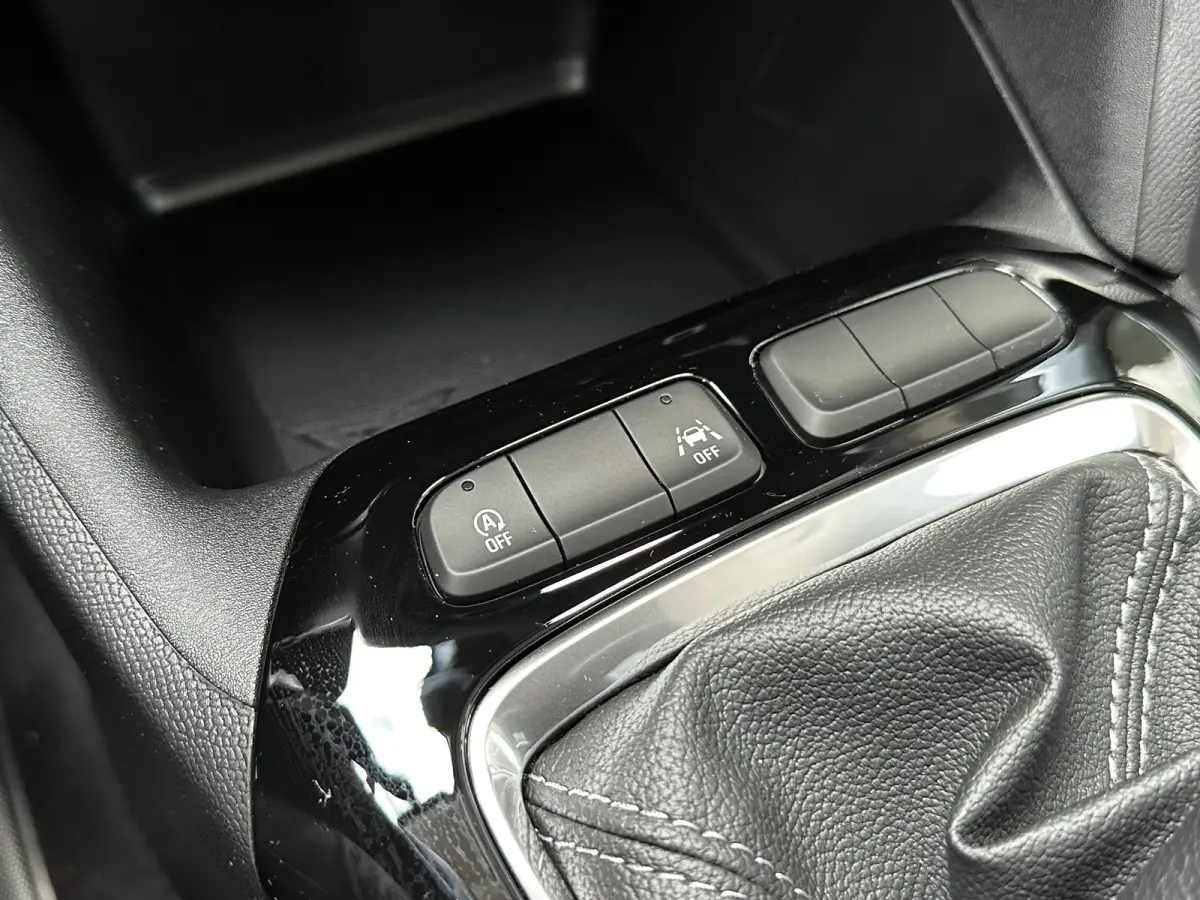1.2 Turbo 100 PK Edition | STOEL EN STUURVERWARMING| DODEHOEK DETECTIE| CAMERA + PARKEERSENSOREN| LED KOPLAMPEN| GROOT MULTIMEDIA SCHERM| APPLE CARPLAY/ANDROID AUTO| DAB|