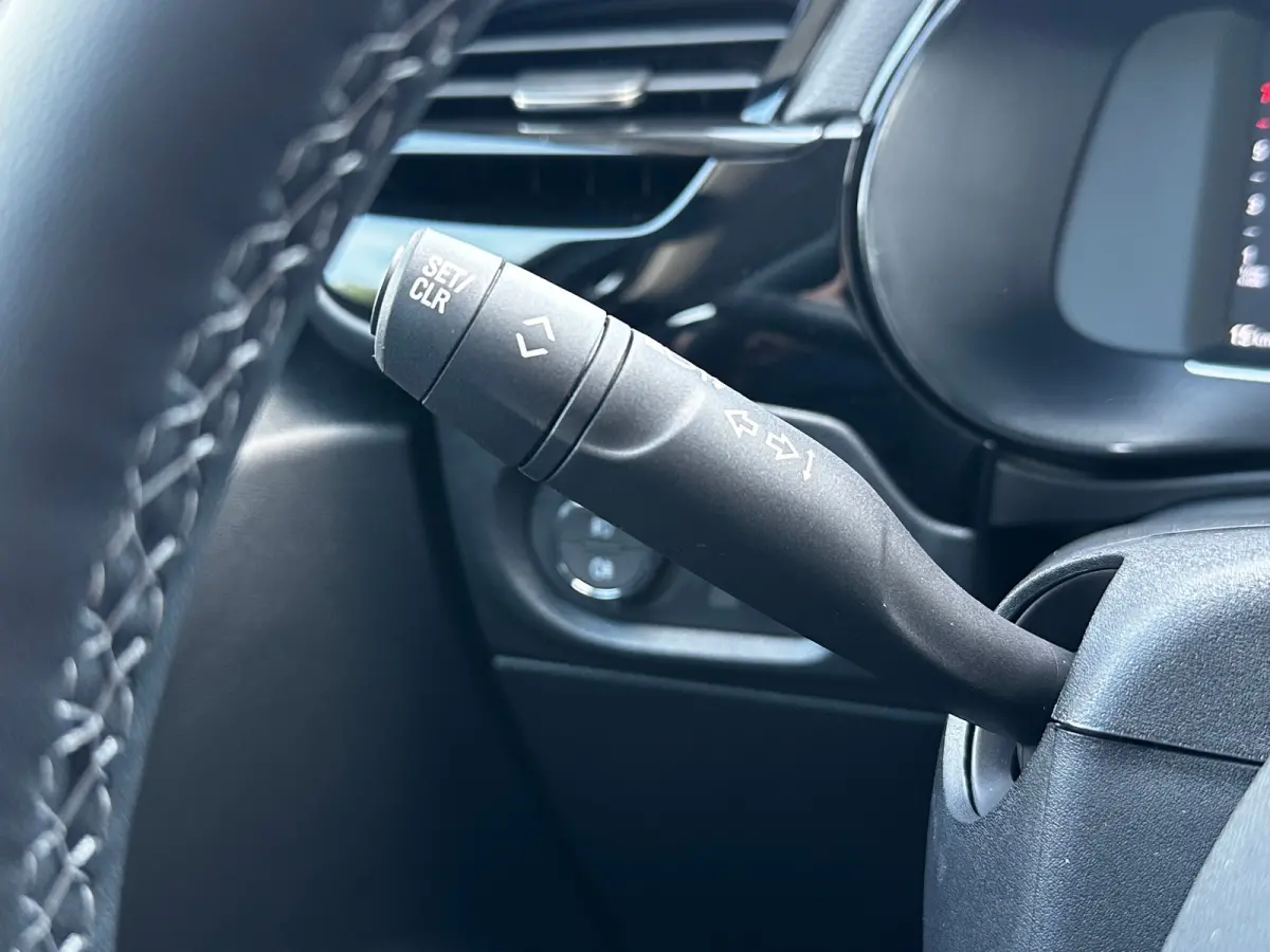 1.2 Turbo 100 PK Edition | STOEL EN STUURVERWARMING| DODEHOEK DETECTIE| CAMERA + PARKEERSENSOREN| LED KOPLAMPEN| GROOT MULTIMEDIA SCHERM| APPLE CARPLAY/ANDROID AUTO| DAB|