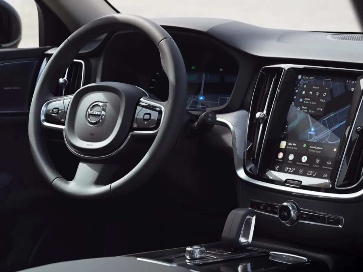2.0 T6 Plug-in hybrid AWD Plus Dark | Achterbank verwarmd | Achteruitrijcamera | Apple Carplay/Android Auto|telefoonintegratie premium